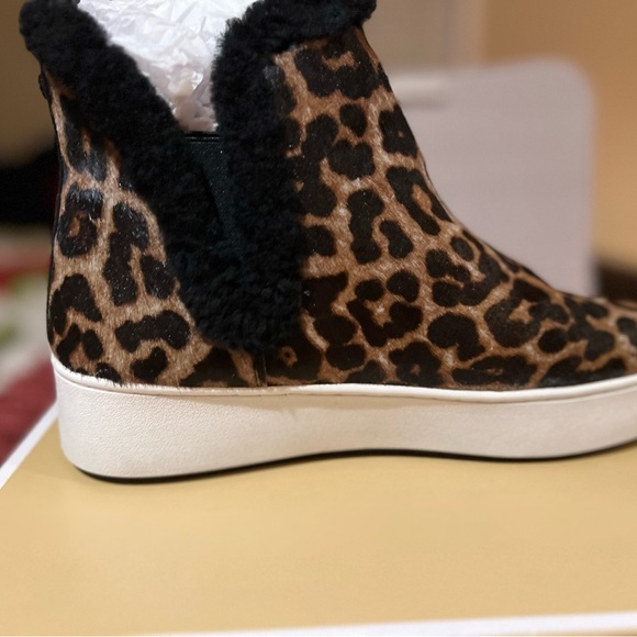 Michael Kors Ashlyn Shearling Lined Bootie   in Leopard print  Sz 8.5  RARE - Picture 9 of 15